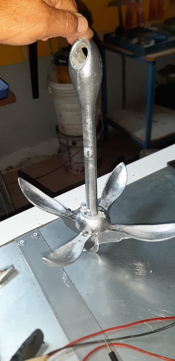 ANCLA DE EMBARCACION