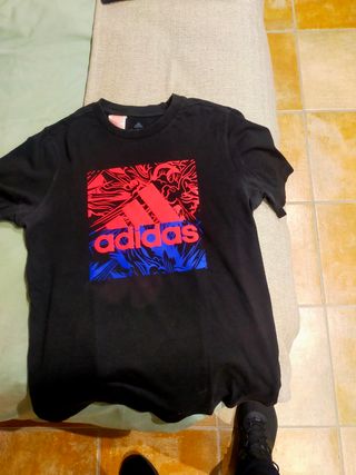 camiseta adidas