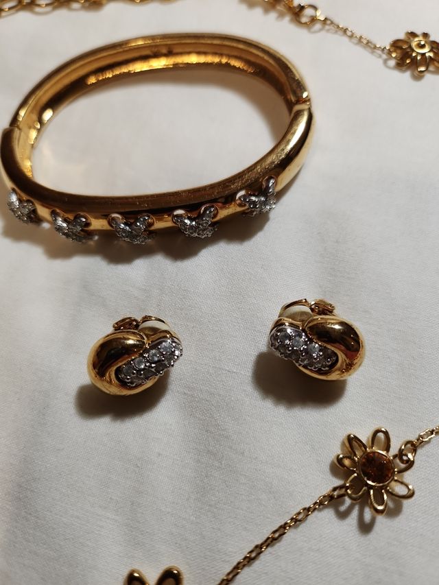 Collares, Pendientes y Pulsera Swarovski