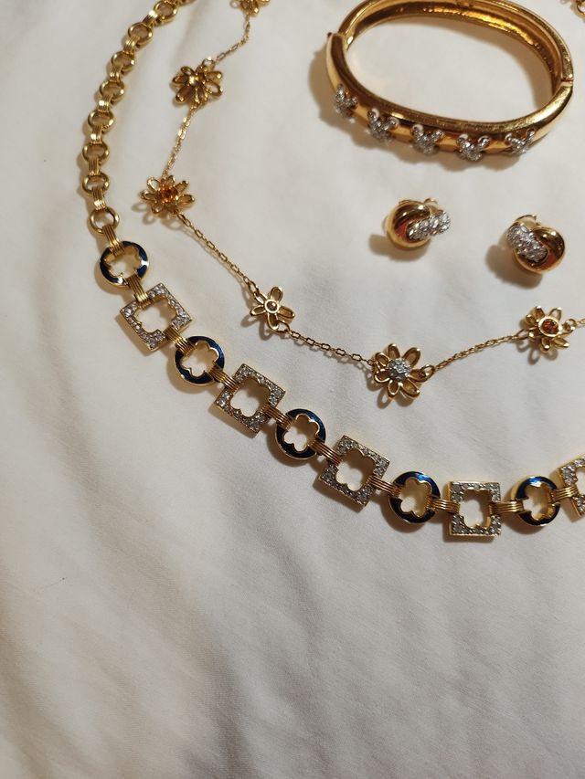 Collares, Pendientes y Pulsera Swarovski