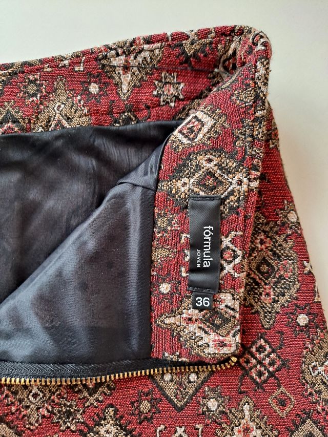 Minifalda teja y marrón de El Corte