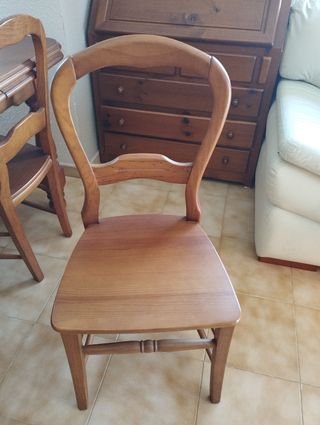 Mesa madera y sillas