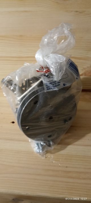 Ferramenta per mobili, cerniere, viti