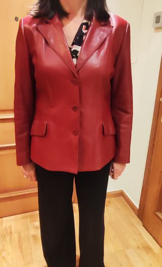 Chaqueta de piel granate