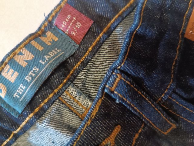 Vaqueros niño Brotes