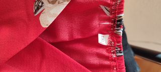 Vestido rojo de flores