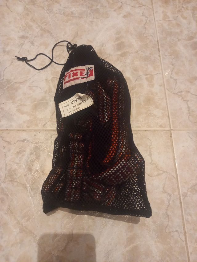 Arnes infantil hasta 40kg y Magnesera