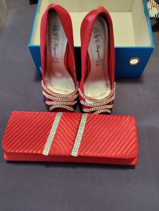 Zapatos y complementos