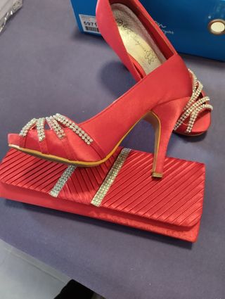 Zapatos y complementos