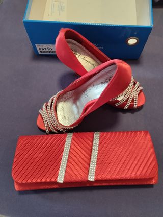 Zapatos y complementos