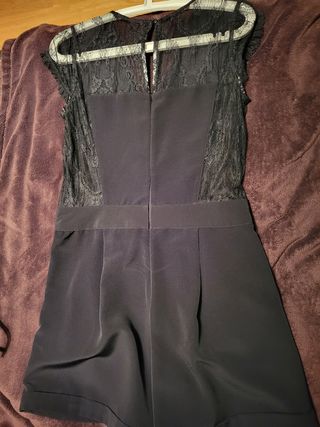 Mono negro Guess, solo puesto una vez.