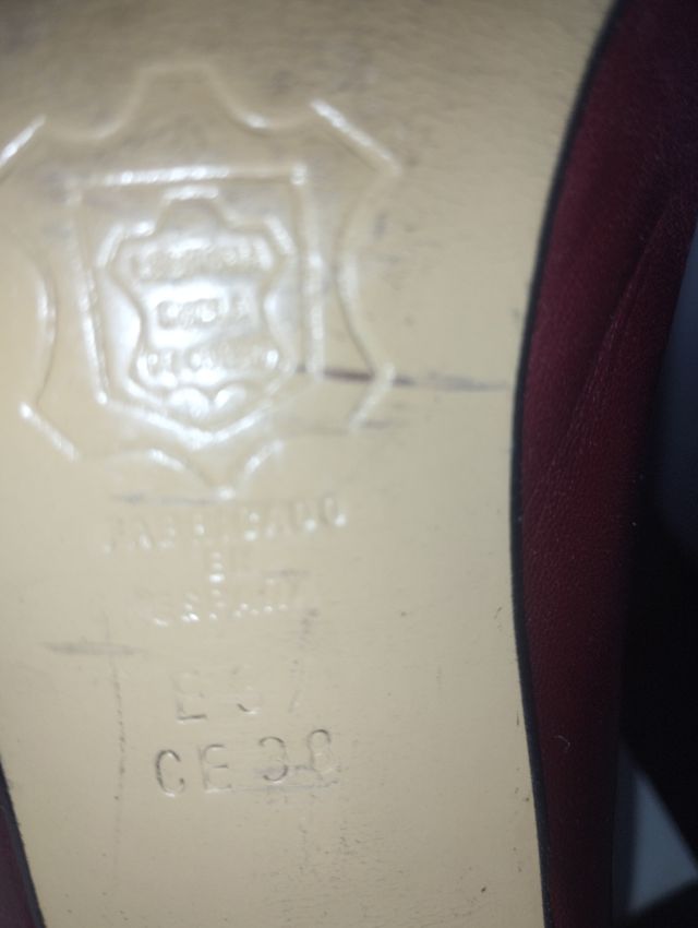 Zapatos señora de auténtica piel núm 38 burdeos