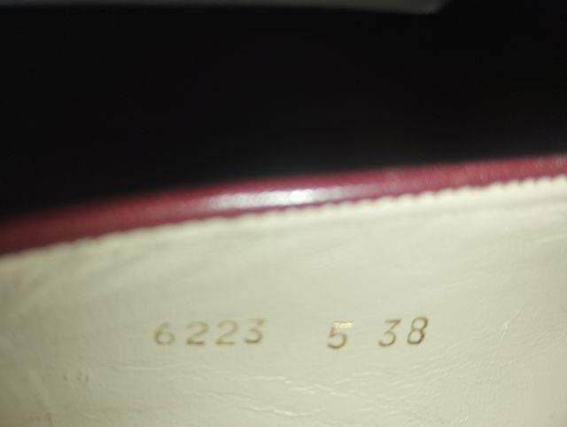 Zapatos señora de auténtica piel núm 38 burdeos