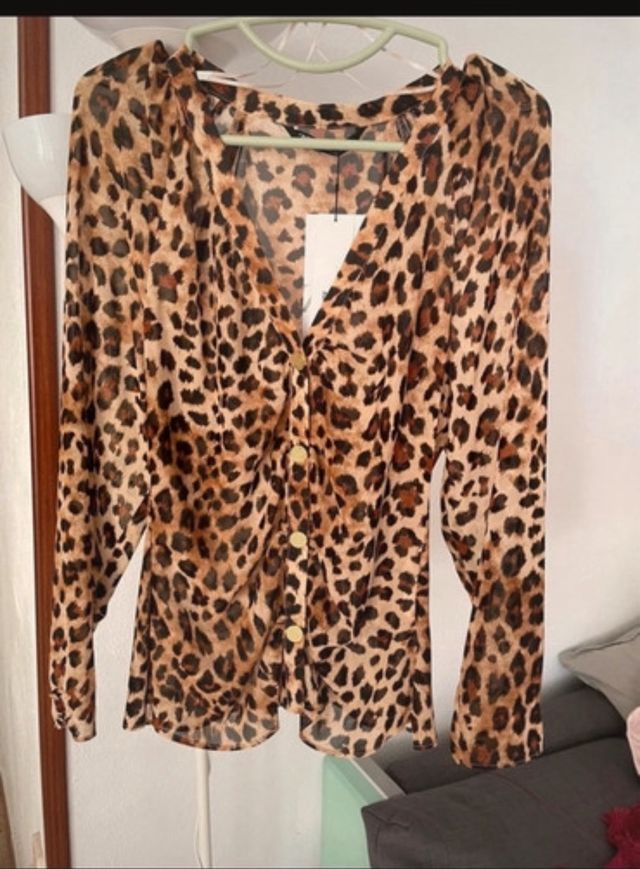 Blusa leopardo Zara talla XS nueva con etiqueta