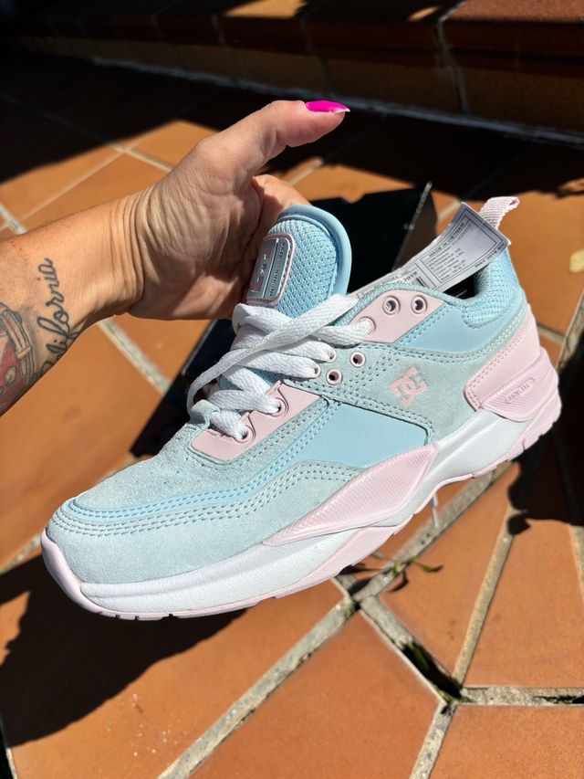 tenis Tribeka celeste y rosa t38 DC Shoes