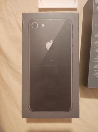 IPhone 8 256 GB scatola