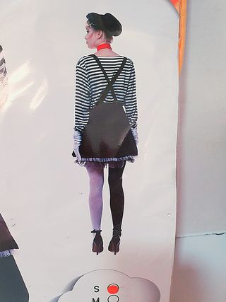 NUEVO DISFRAZ falda latex, guantes, tirantes,gorra