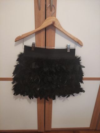 Falda plumas