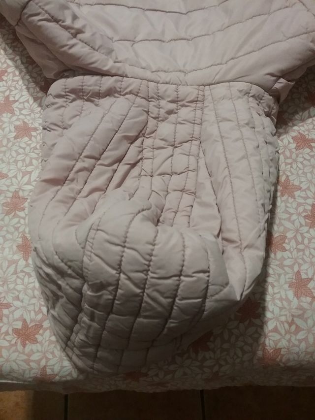 anorak,abrigo niña 6/7 años ,ZARA,largo,hay medida