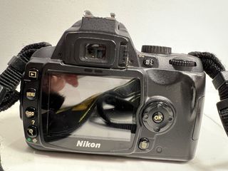 Cámara reflex digital 10.2 MP Nikon D60