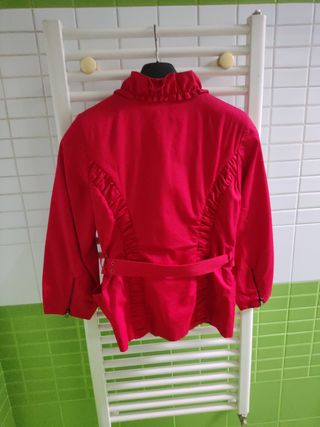 Chaqueta roja esfera