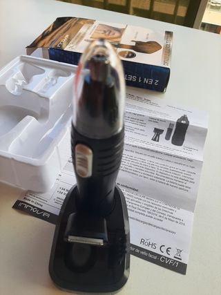 Recortador vello facial con accesorios