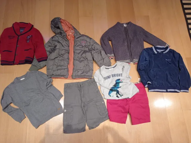 Chubasquero- abrigo de Decathlon.6 años