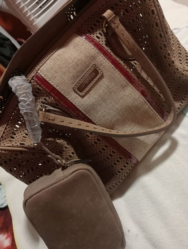 Ropa bolsos i carteras