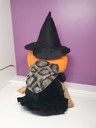 Peluche bruja Halloween