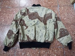 cazadora militar