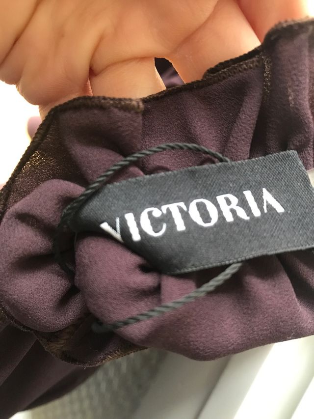 Top modelo Ophira de Victoria en gasa marrón