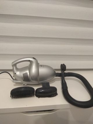 PEQUEÑO ASPIRADOR DE MANO