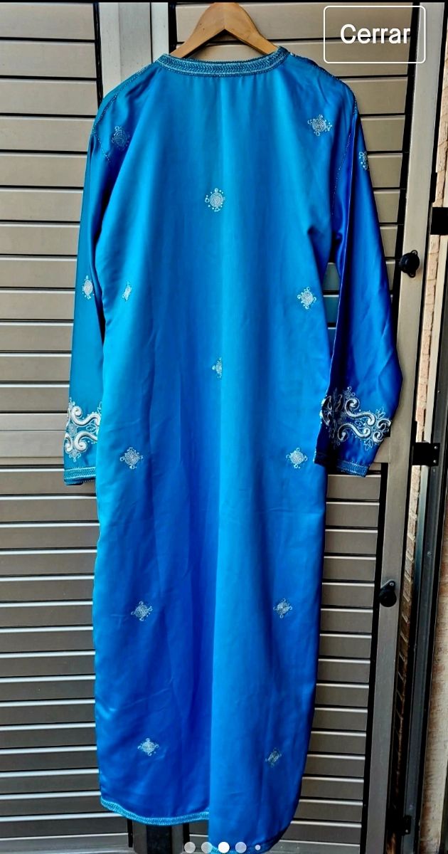 Kaftan bordado a mano