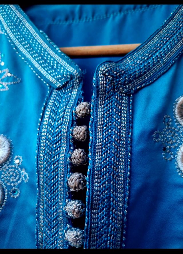 Kaftan bordado a mano