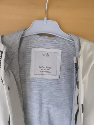 Chubasquero niño. Talla 8 años.