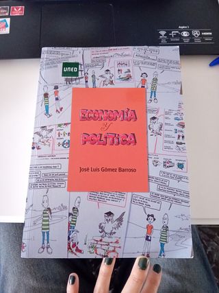 Libro Ecomia y política.