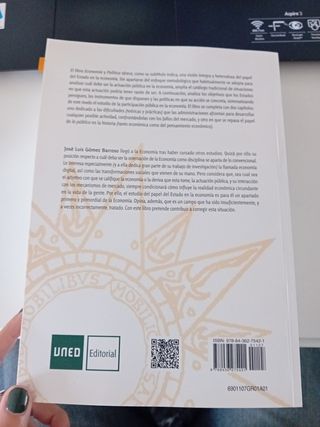 Libro Ecomia y política.