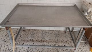 MESA EMBUTIDOS