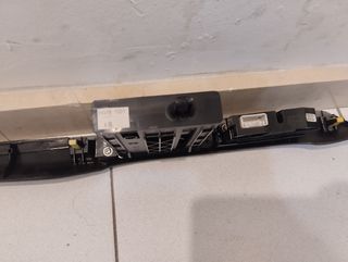 marco frontal Toyota avensis año 2006