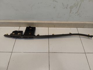 marco frontal Toyota avensis año 2006