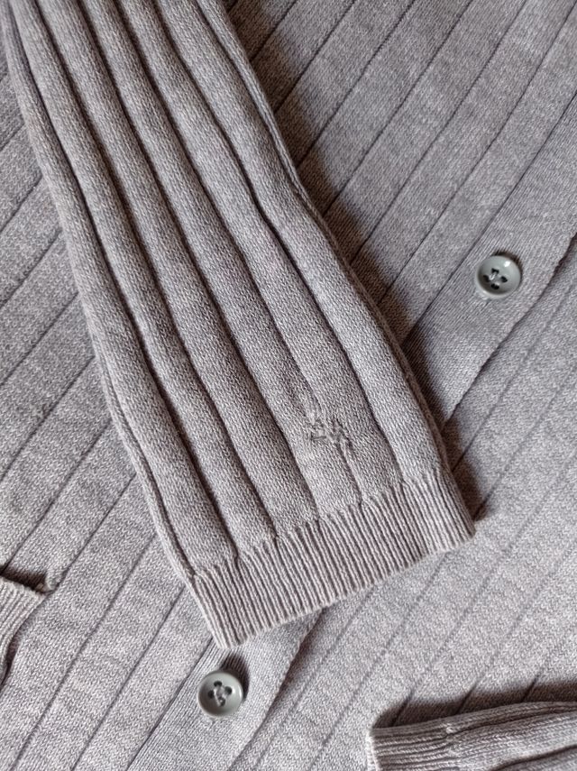 ✨Chaqueta de punto fino gris, chica. Talla M✨