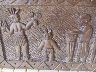 Cuadro tallado madera preciosa africana