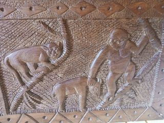 Cuadro tallado madera preciosa africana