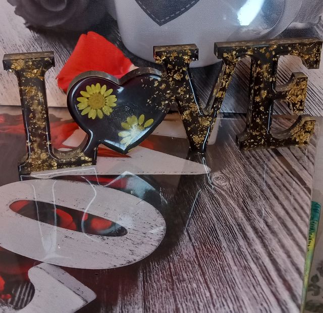 Decoración love de resina❤️