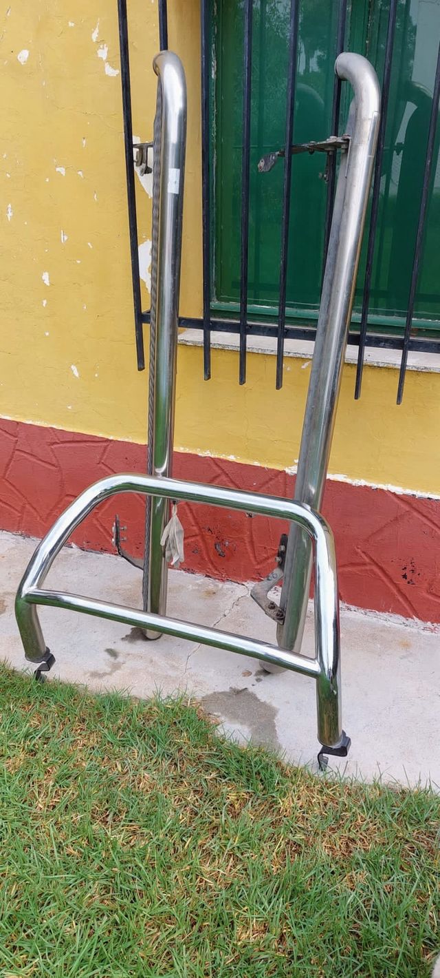 Para golpes y estribos laterales