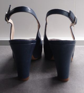 Zapato 38 azul tacón