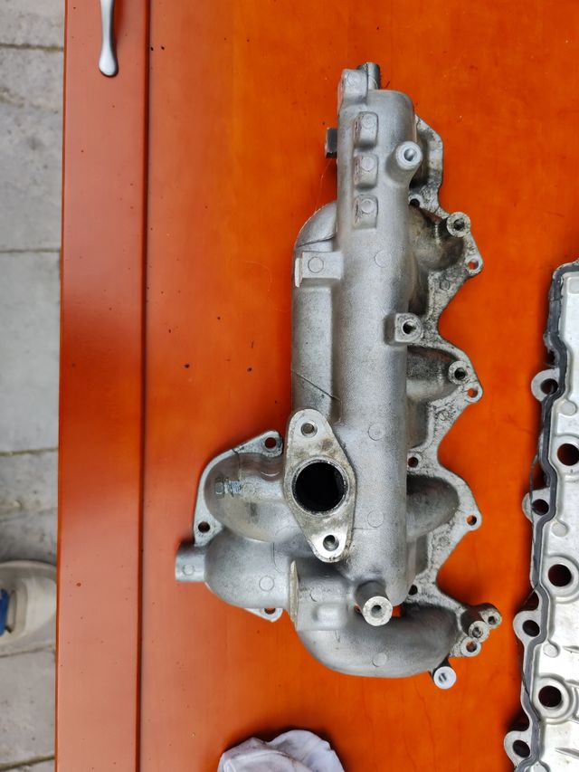 Colector admisión y escape Motor ZD3.0