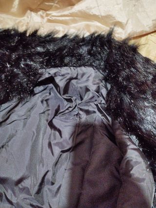 Chaquetón de pelo negro
