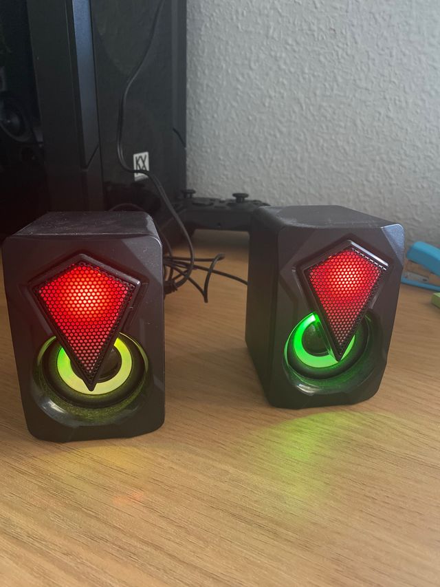 altavoces PC con RGB