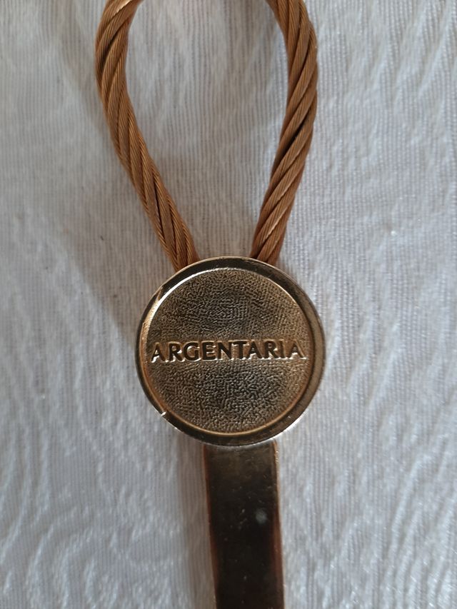 Abrecartas argentaria